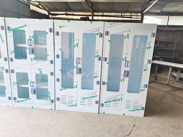 The Advantages of Using PP Acid and Alkali Resistant Cabinets in Chemical Plants