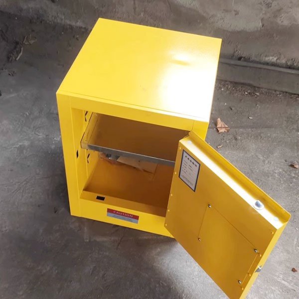 Compact flammable storage cabinet with self-closing door and adjustable shelf